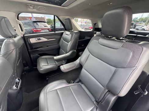 Used 2025 Ford Explorer Active w/ Active Comfort Package AWD/4WD image 31