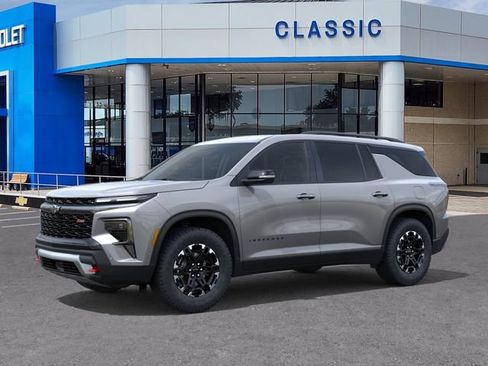 New 2027 Chevrolet Traverse Z71 w/ Enhanced Driving Package AWD/4WD image 2