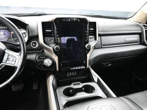 Used 2020 RAM 1500 Laramie AWD/4WD image 6