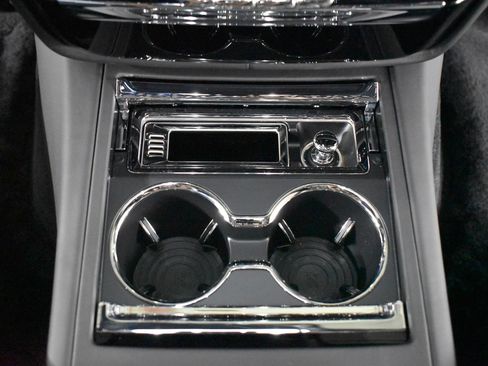 New 2027 Rolls-Royce Phantom Sedan RWD image 34