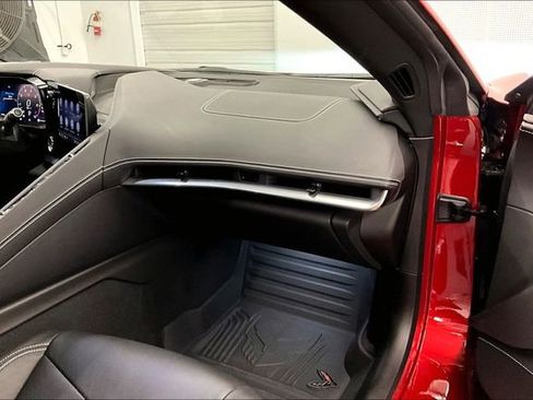 Used 2021 Chevrolet Corvette Stingray Coupe w/ 1LT RWD image 19