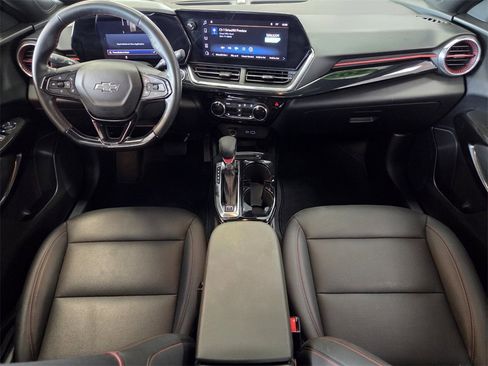 Certified 2024 Chevrolet Trax RS w/ Sunroof Package image 18