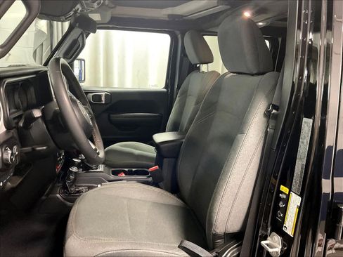 Used 2024 Jeep Wrangler Unlimited AWD/4WD image 10