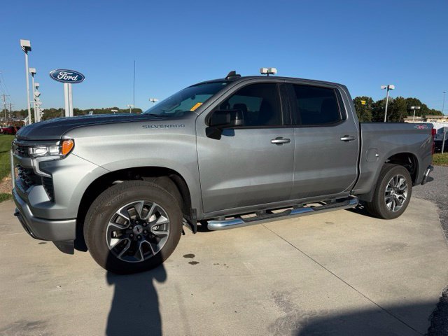 Used 2025 Chevrolet Silverado 1500 RST AWD/4WD image 1
