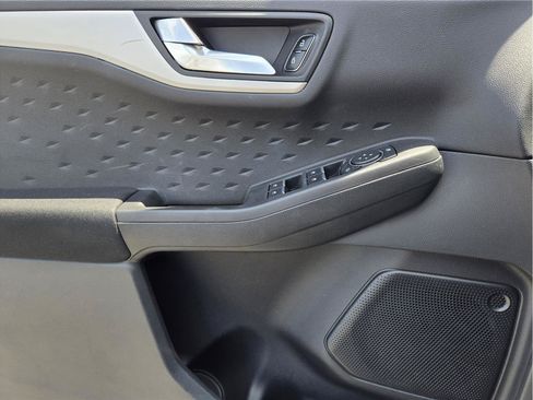 Used 2020 Ford Escape SE FWD image 21