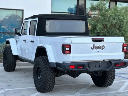 Used 2020 Jeep Gladiator Rubicon AWD/4WD image 5