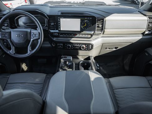 Used 2024 Chevrolet Silverado 1500 ZR2 w/ Technology Package image 28