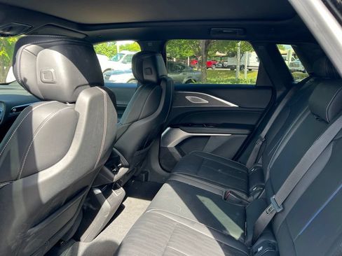 Used 2024 Cadillac Lyriq Luxury AWD/4WD image 15