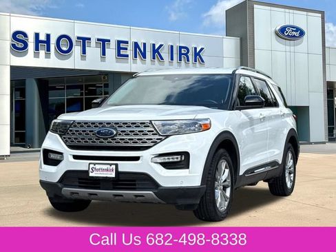 Used 2023 Ford Explorer Limited AWD/4WD image 3
