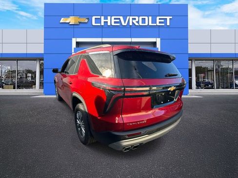 Used 2025 Chevrolet Traverse LT w/ Driver Confidence Package FWD image 5