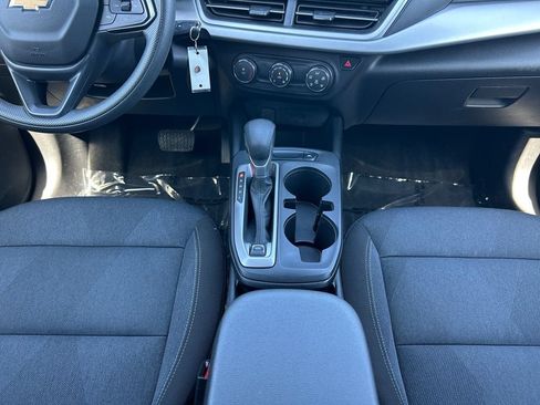 Used 2025 Chevrolet Trax LS FWD image 12