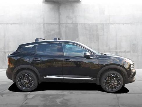 New 2026 Nissan Kicks SR w/ SR Premium Package image 5