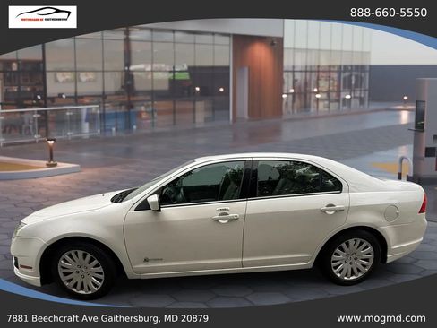 Used 2010 Ford Fusion Hybrid FWD image 3