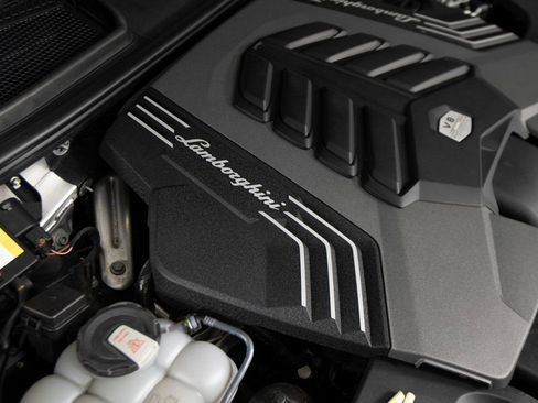 Used 2023 Lamborghini Urus Performante AWD/4WD image 51