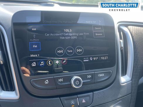 Used 2025 Chevrolet Malibu LT FWD image 3