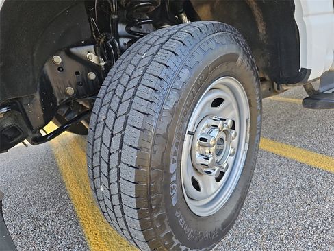 Used 2023 Ford F250 XL w/ XL Chrome Package image 28