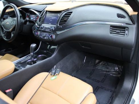 Used 2016 Chevrolet Impala LTZ w/ Enhanced Convenience Package FWD image 26