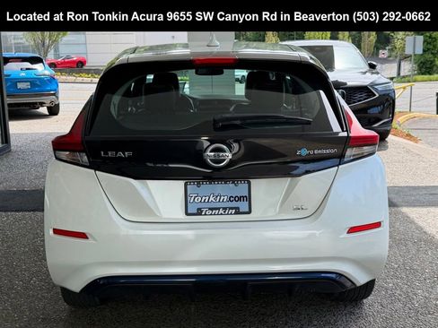 Used 2018 Nissan Leaf SL w/ SL Technology Package FWD image 7