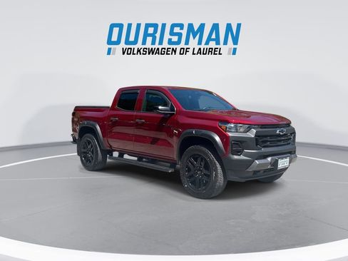 Used 2023 Chevrolet Colorado Trail Boss w/ Advanced Trailering Package AWD/4WD image 2