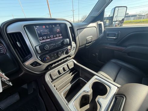 Used 2016 GMC Sierra 2500 SLT w/ Duramax Plus Package image 15