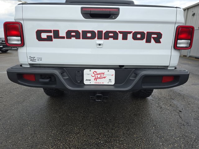 Used 2022 Jeep Gladiator Sport AWD/4WD image 16