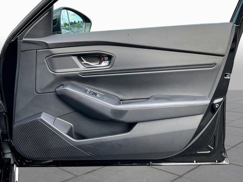 Used 2025 Honda Accord Sport image 23