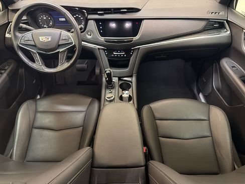 Used 2022 Cadillac XT5 Premium Luxury w/ Technology Package FWD image 17
