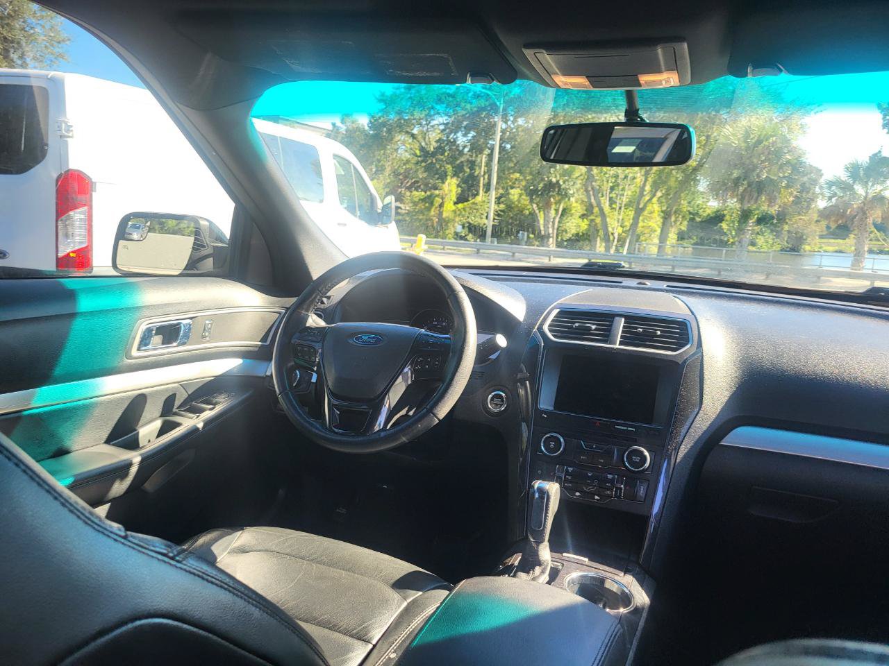 Used 2016 Ford Explorer XLT w/ Equipment Group 202A FWD image 18