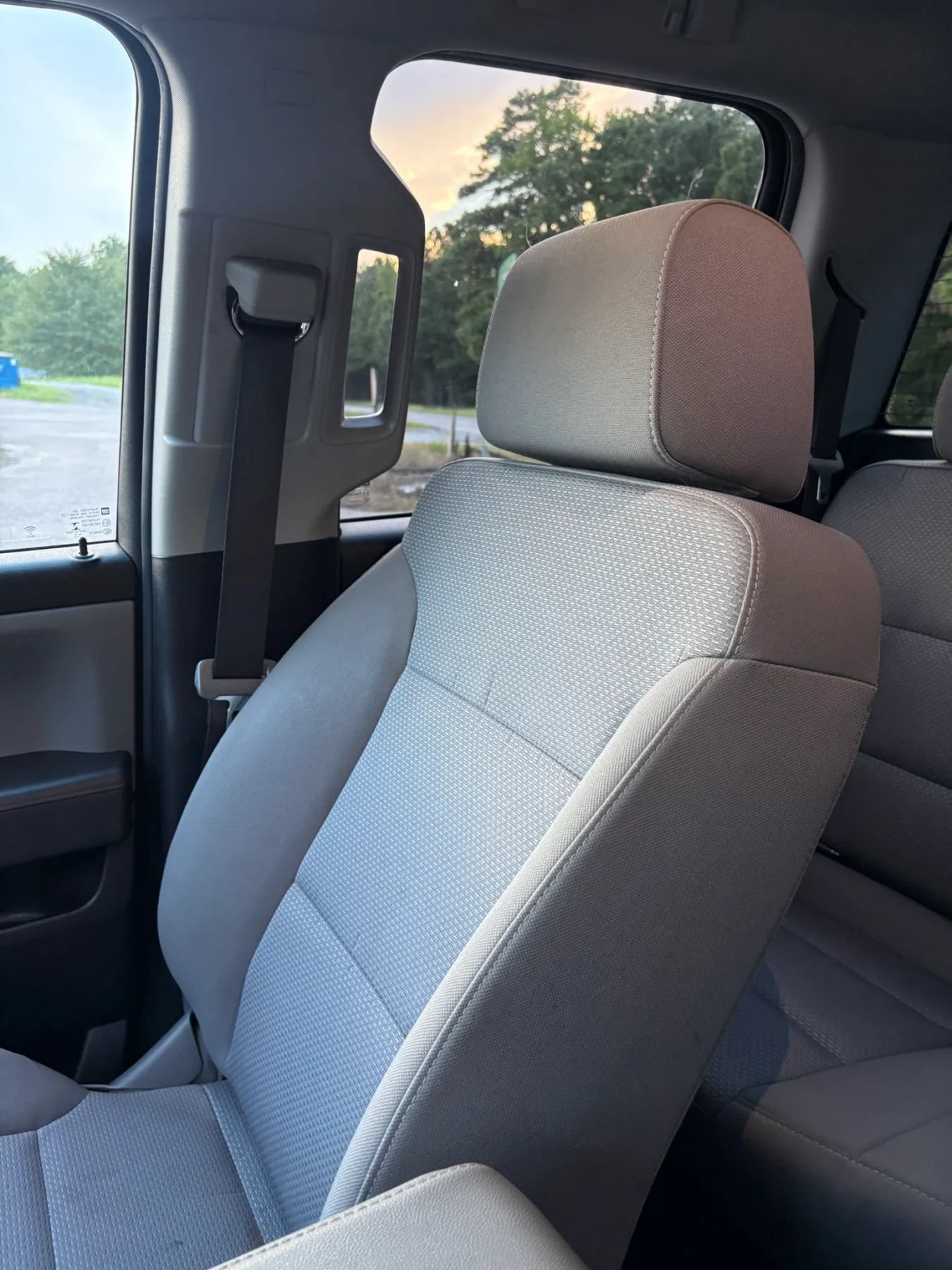 Used 2019 Chevrolet Silverado 1500 Custom w/ Custom Convenience Package AWD/4WD image 18