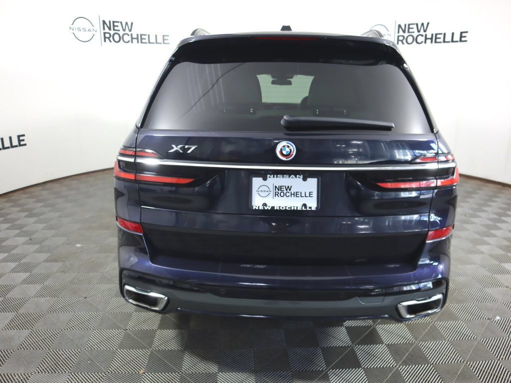 Used 2023 BMW X7 xDrive40i w/ M Sport Package AWD/4WD image 6