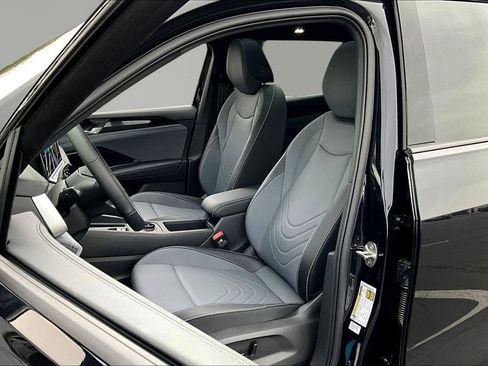 New 2026 Volkswagen Tiguan SE R-Line image 20