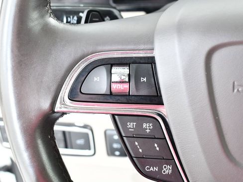 Used 2020 Lincoln Navigator Reserve w/ Luxury Package AWD/4WD image 30