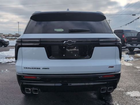 New 2026 Chevrolet Traverse RS w/ LPO, Floor Liner Package image 6