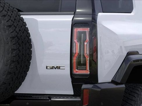 Used 2025 GMC Hummer EV 3X AWD/4WD image 11