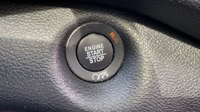 Used 2019 Jeep Cherokee Limited AWD/4WD image 23