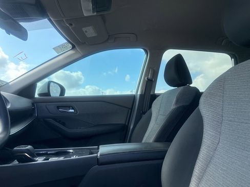 Certified 2023 Nissan Rogue SV FWD image 34