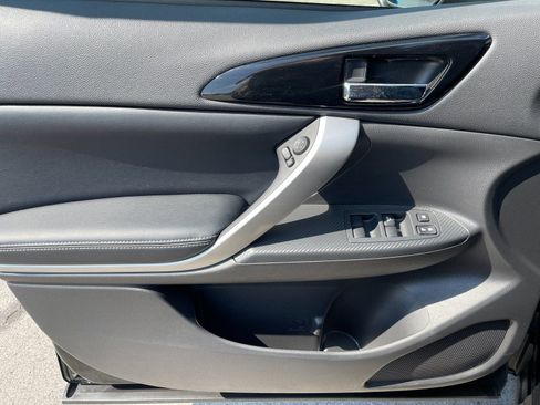 Used 2026 Mitsubishi Eclipse Cross Black Edition image 12
