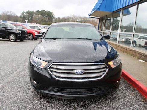 Used 2018 Ford Taurus SEL w/ Equipment Group 201A image 2