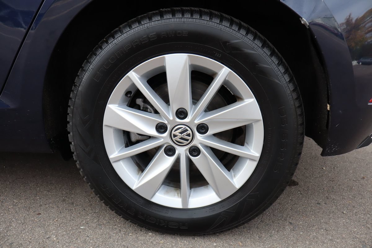 Used 2018 Volkswagen Golf S FWD image 42