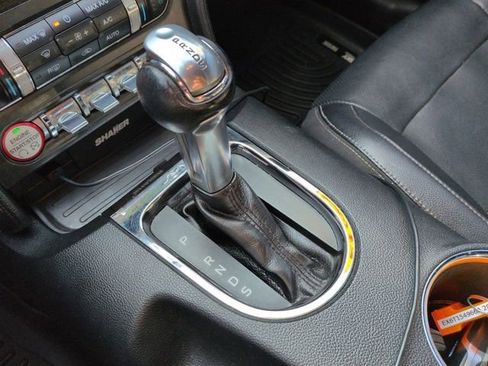 Used 2017 Ford Mustang Premium image 19