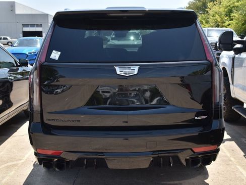 Used 2023 Cadillac Escalade V w/ LPO, ONYX Package AWD/4WD image 6
