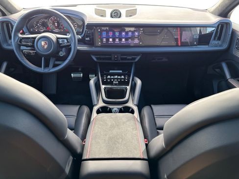 New 2026 Porsche Cayenne GTS image 22