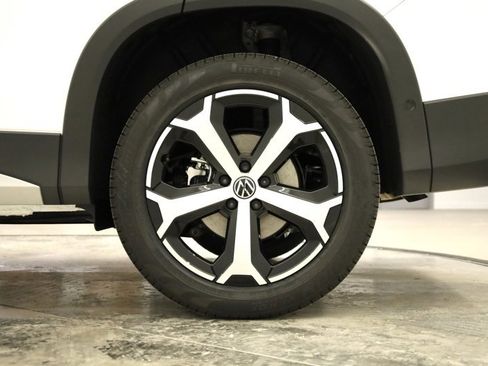 New 2026 Volkswagen Tiguan SE image 37