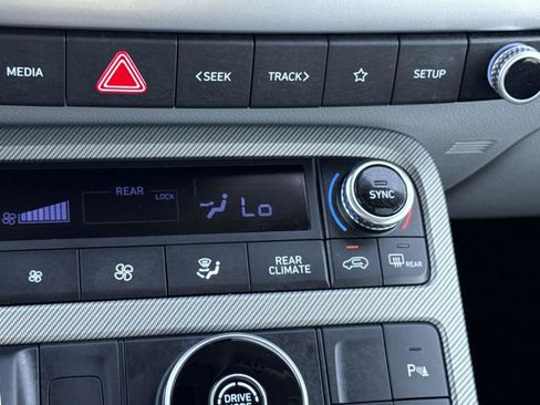 Used 2025 Hyundai Palisade SEL FWD image 26