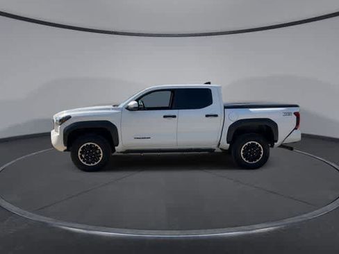 Used 2024 Toyota Tacoma 4x4 Double Cab image 5