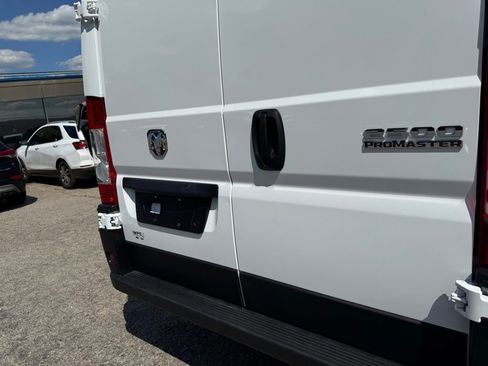 Used 2026 RAM ProMaster 2500 w/ Convenience Group FWD image 28