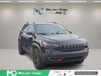 Used 2019 Jeep Cherokee Trailhawk w/ Comfort/Convenience Group AWD/4WD video 1