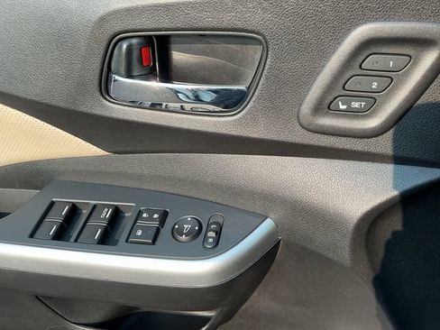 Used 2016 Honda CR-V Touring image 12