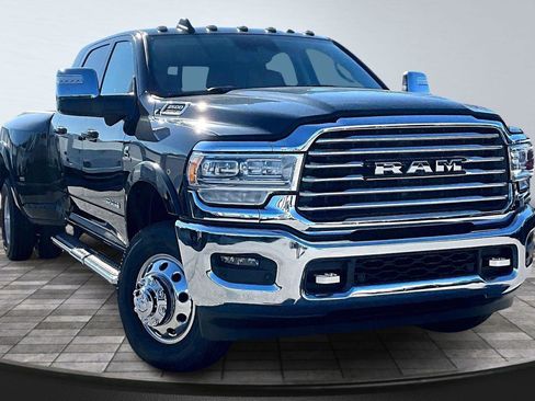 Used 2024 RAM 3500 Limited w/ Safety Group image 3