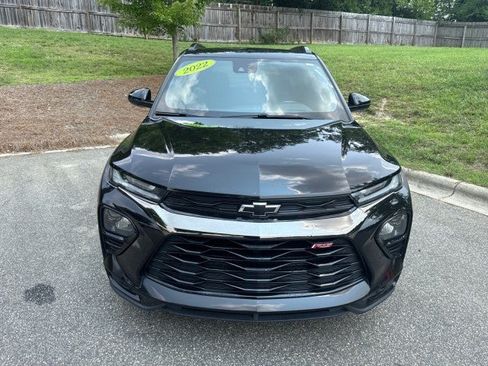 Used 2022 Chevrolet TrailBlazer RS w/ Convenience Package FWD image 2